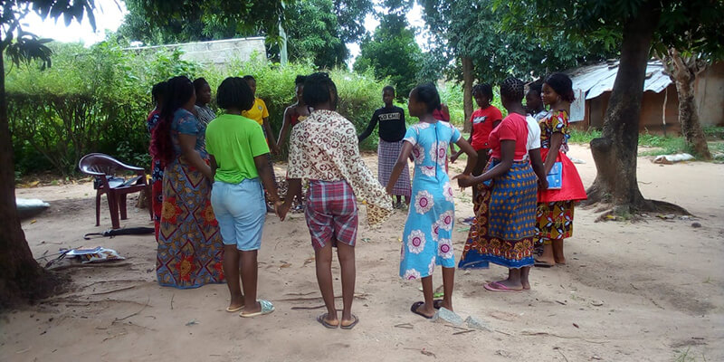 ophenta-clubes-femeninos-de-mulheres-e-raparigas11